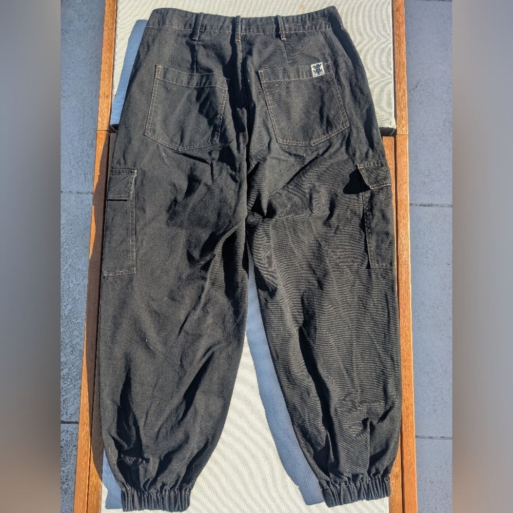 Discontinued Lucy And Yak Black Jogger Cargo Pants - Picture 4 of 4